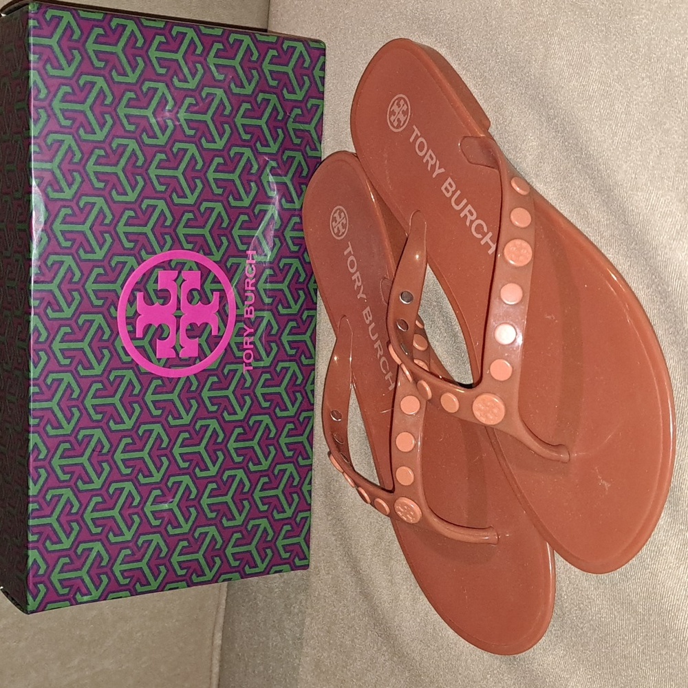 ✨️EUC✨️ Tory Burch Studded Jelly Flip Flop Sandal, Size 6, Tan (Canela 200)